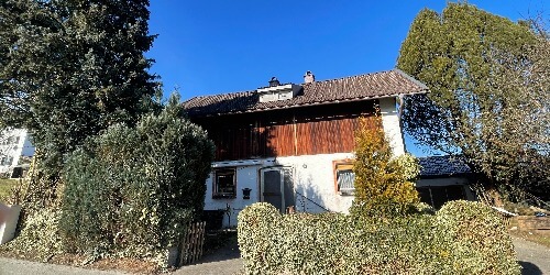 Baugrundstück mit Altbestand - Saaldorf